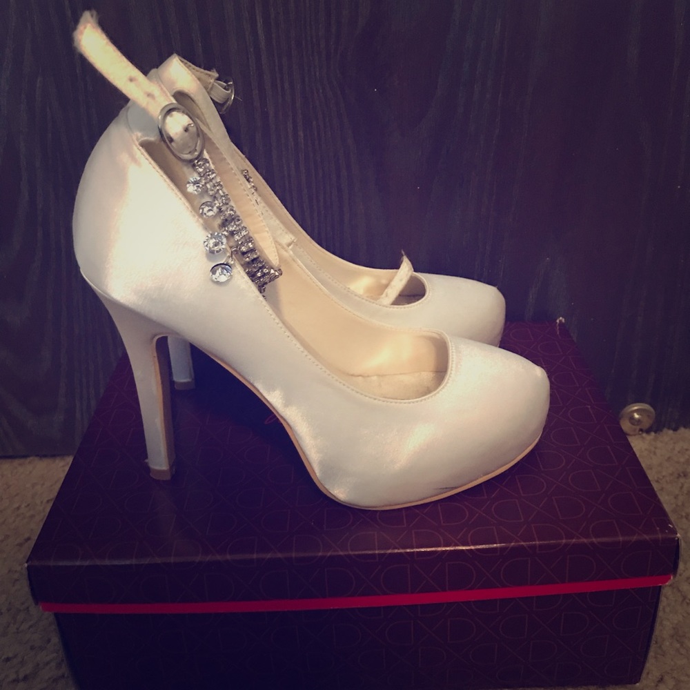 Beautiful wedding pumps with bedazzled ankle strap